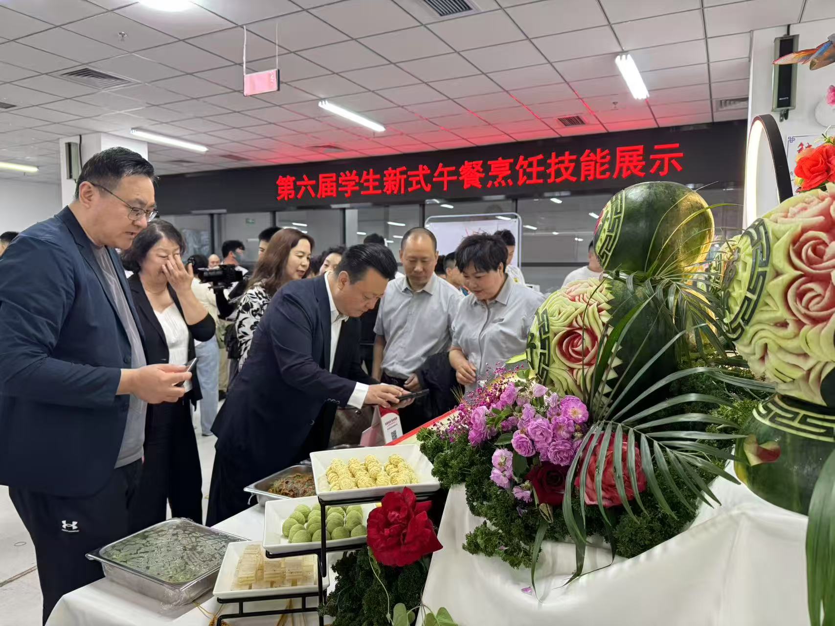 创新食谱绘美味健康画卷，圣禾载誉而归续写学生餐暖心新篇章